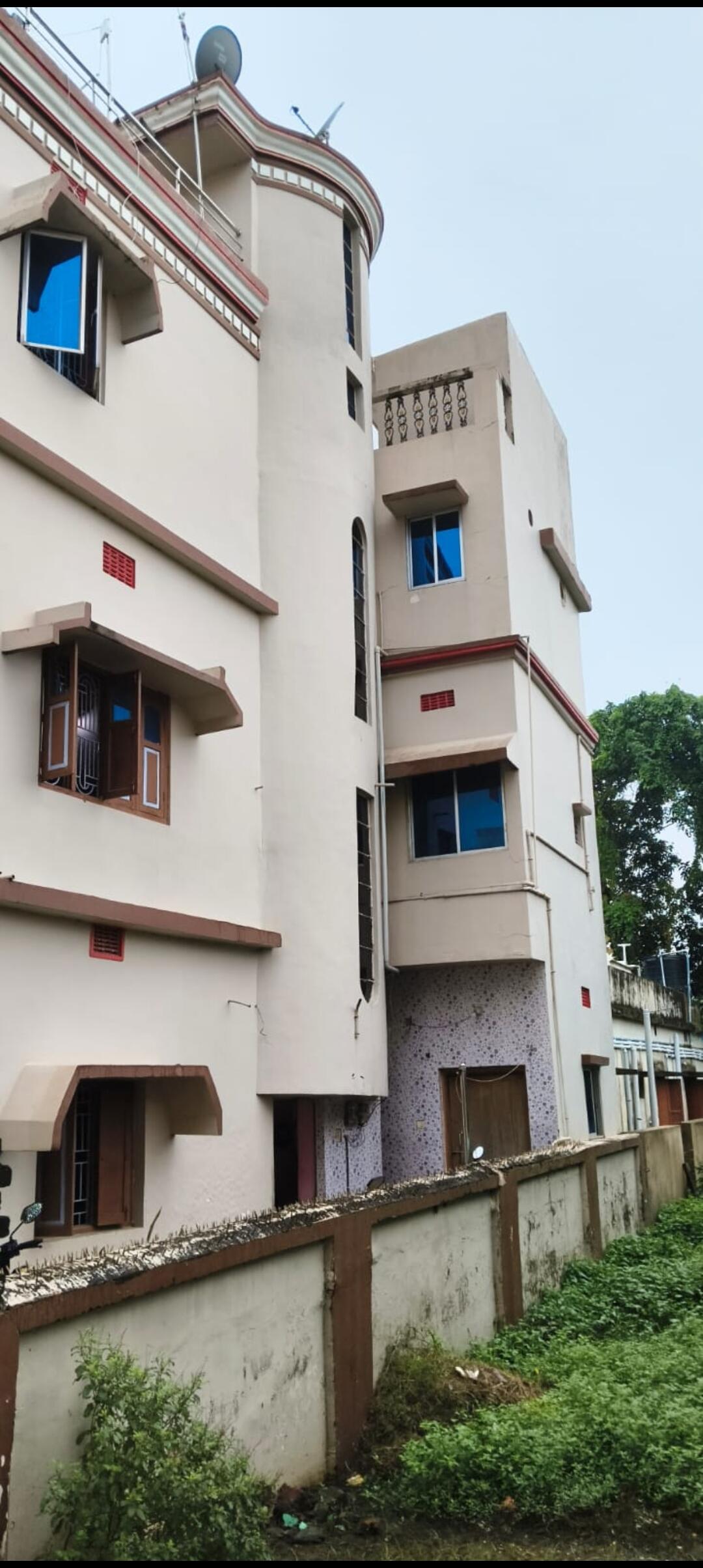 Building/ House/ Duplex